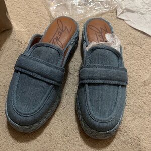 Stylish Blue Denim Women's Slip-On Loafers